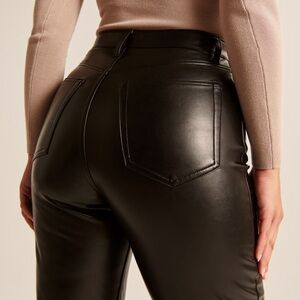 Abercrombie Curve Love Vegan Leather 90s Straight Pants